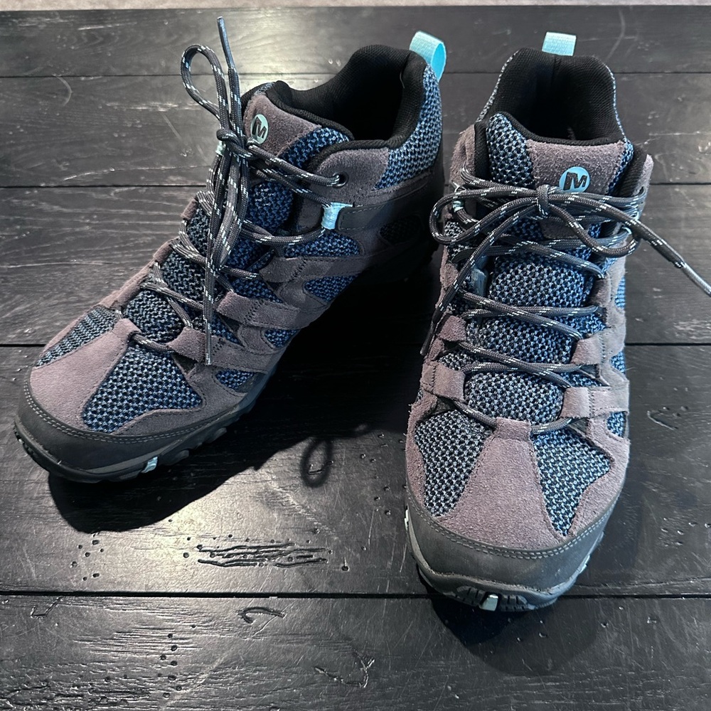 Merrell Women's Blue and Gray Lace-Up Hiking Boots